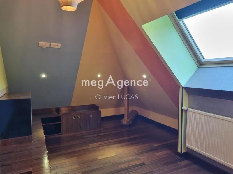 Maison - 165 m² - 9 pièces