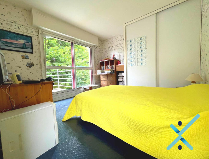 Maison contemporaine - 252 m² - 11 pièces