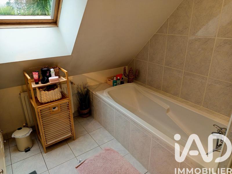 Maison - 96 m² - 5 pièces