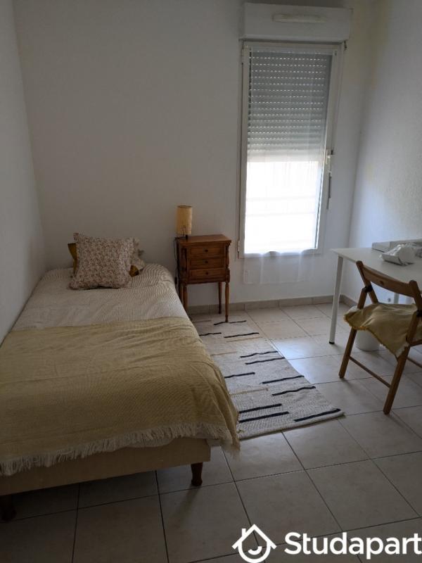 Chambre - 11 m² - 1 pièce