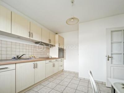 Maison - 93 m² - 5 pièces