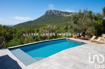 Maison - 231 m² - 8 pièces