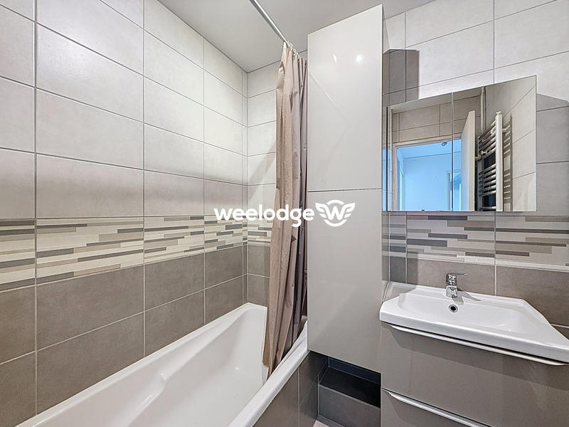 Appartement - 81 m² - 5 pièces