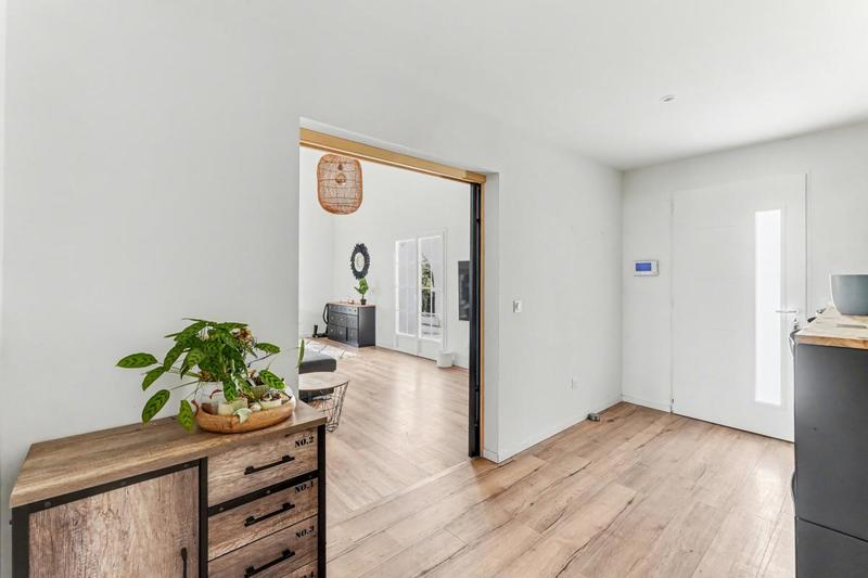 Maison - 235 m² - 7 pièces