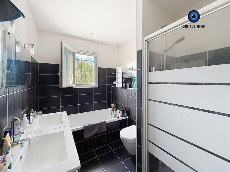 Maison - 98 m² - 6 pièces