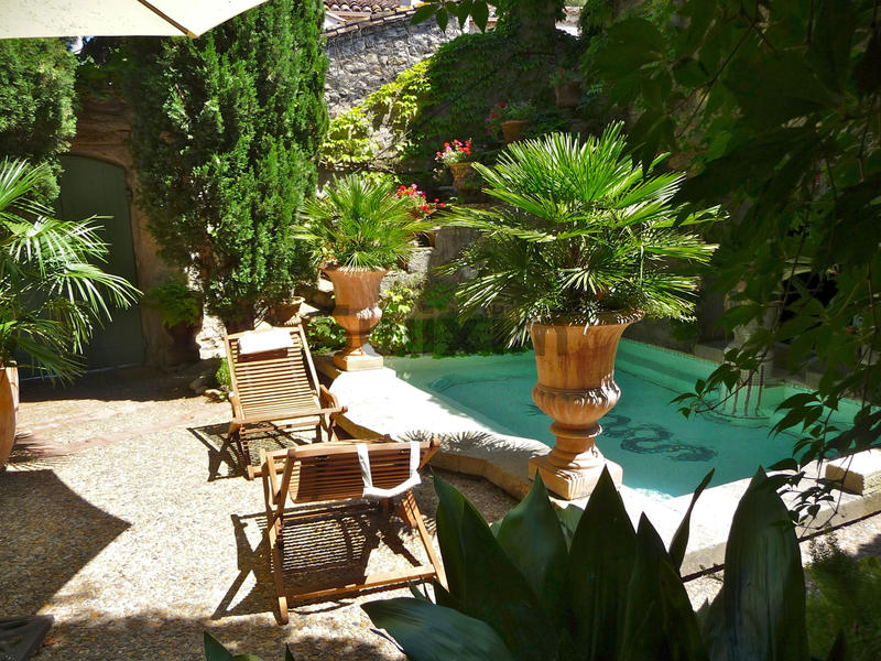 Maison de village - 400 m² - 21 pièces