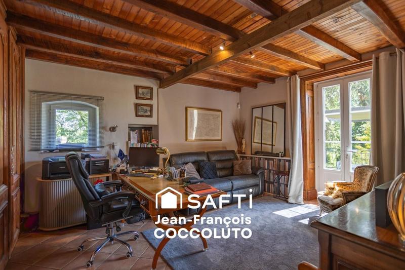 Maison de maîtres - 640 m² - 18 pièces