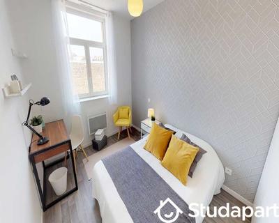 Chambre - 80 m² - 1 pièce