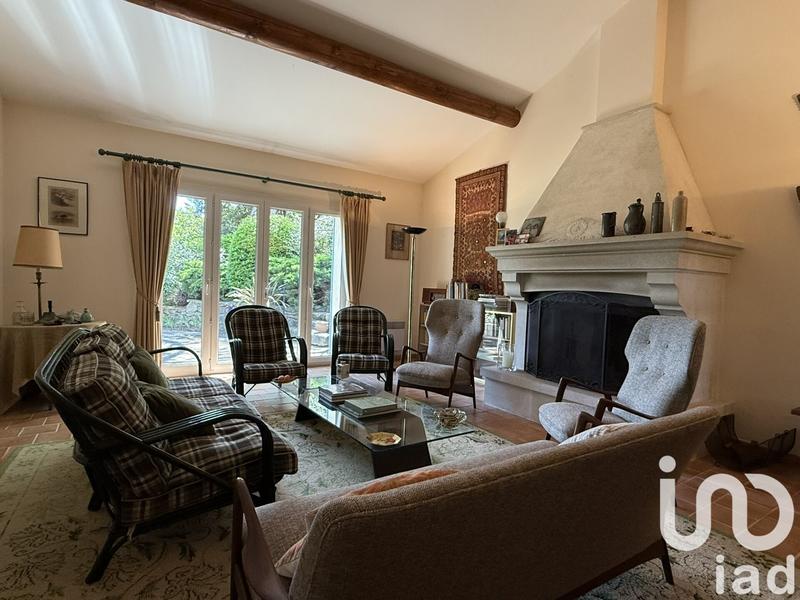 Maison - 201 m² - 8 pièces