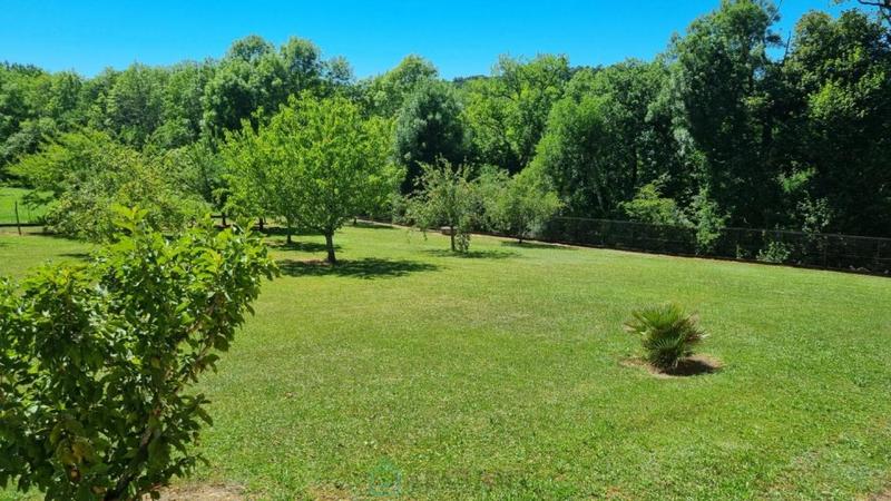 Maison d'architecte - 480 m² - 8 pièces