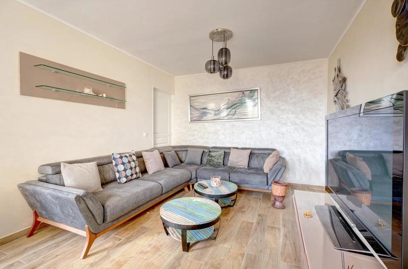 Appartement - 79 m² - 3 pièces