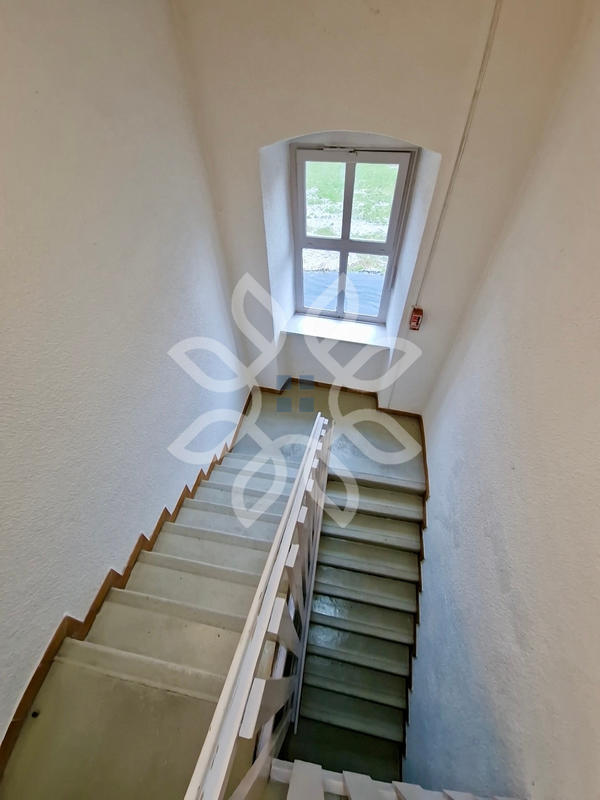 Propriété - 380 m² - 27 pièces