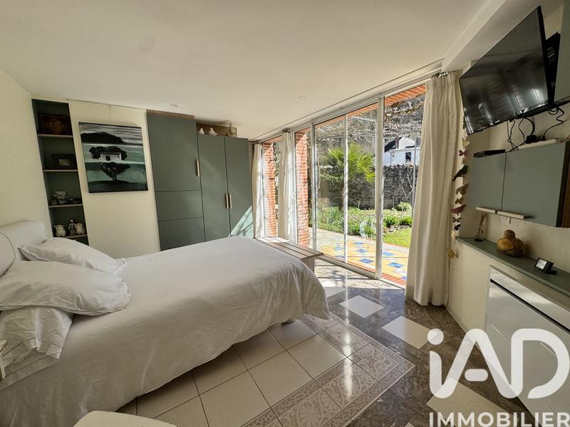 Maison - 198 m² - 5 pièces