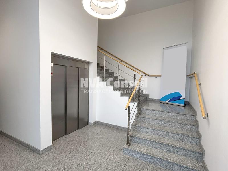 Entrepôt - 2 887 m²