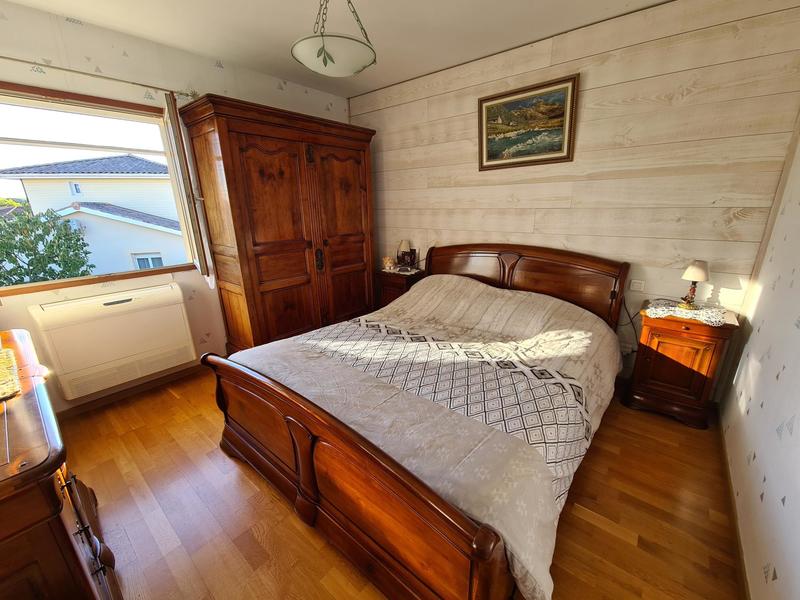 Maison - 185 m² - 8 pièces