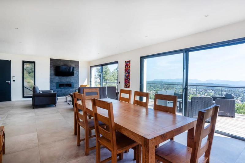 Maison - 152 m² - 5 pièces