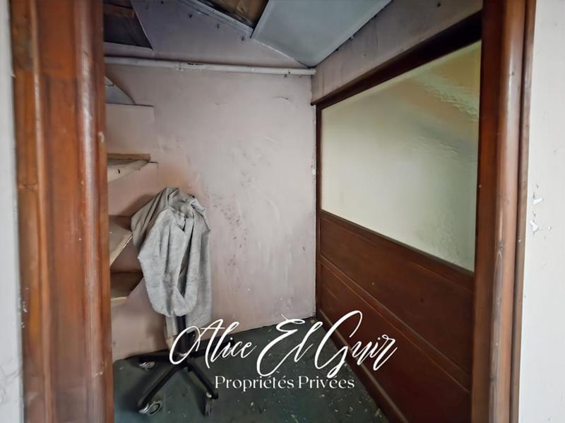 Immeuble - 90 m² - 5 pièces