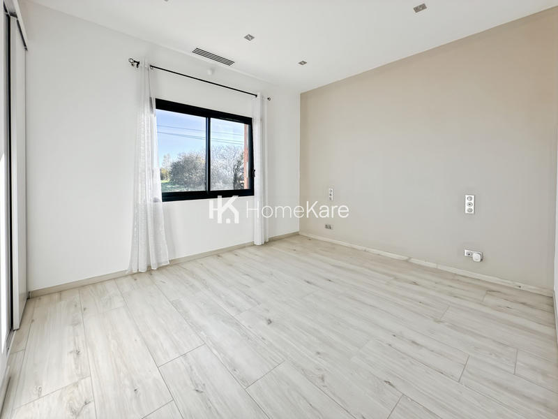 Maison - 224 m² - 6 pièces