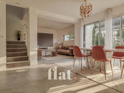 Maison - 172 m² - 8 pièces