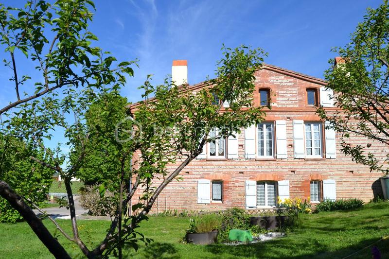 Demeure - 295 m² - 7 pièces