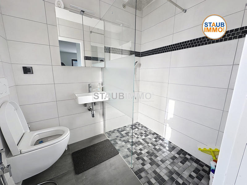 Maison - 200 m² - 8 pièces