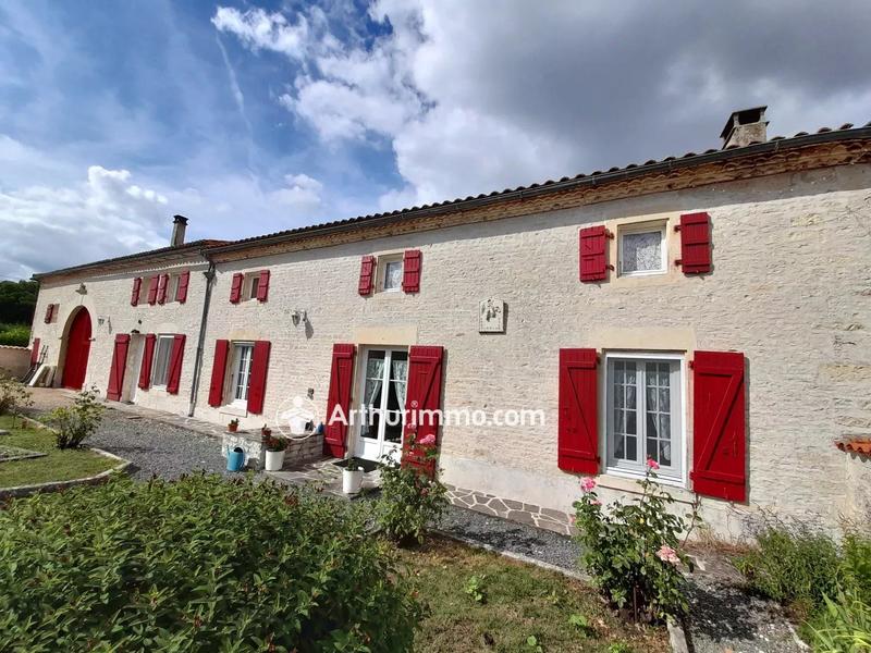 Maison - 203 m² - 6 pièces