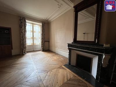 Maison - 230 m² - 5 pièces