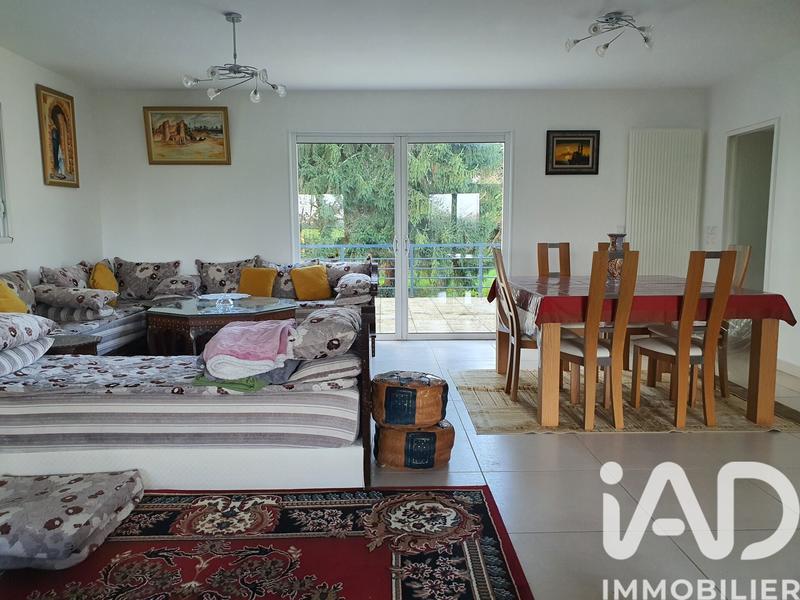 Maison - 255 m² - 12 pièces