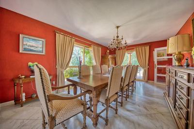 Demeure - 233 m² - 8 pièces