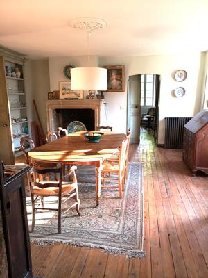 Maison - 260 m² - 8 pièces