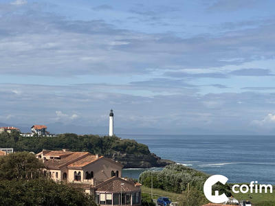 Appartement - 97 m² - 4 pièces