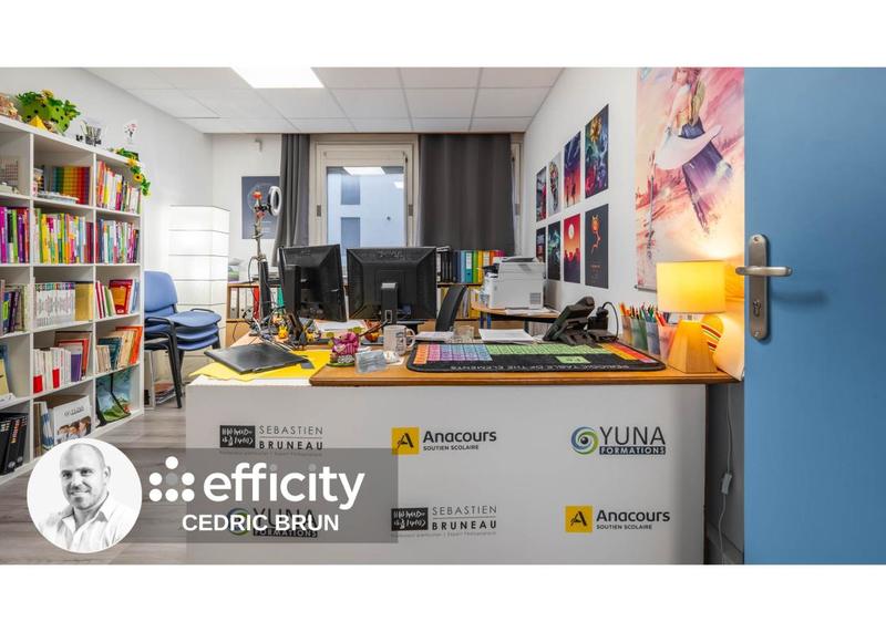 Bureau - 97 m² - 6 pièces