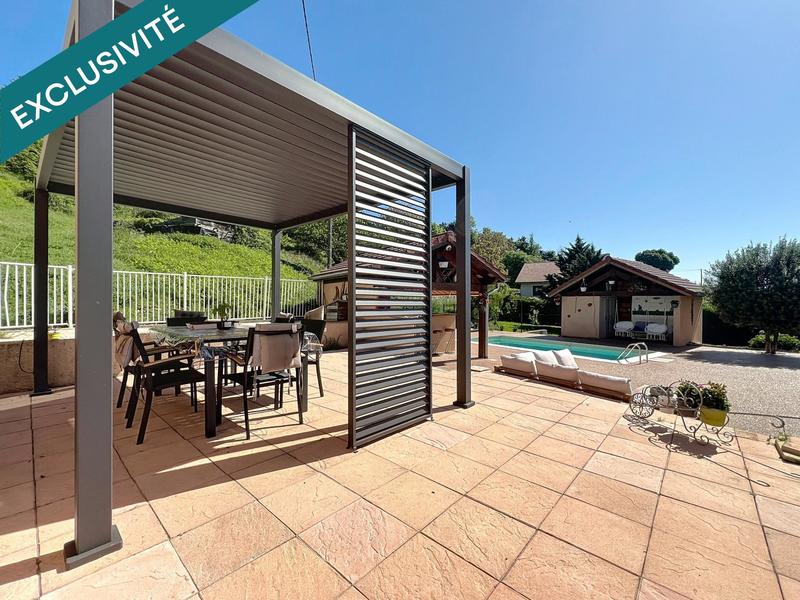 Maison - 210 m² - 8 pièces