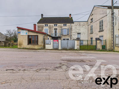 Maison traditionnelle - 151 m² - 5 pièces