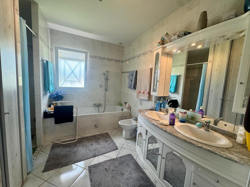 Maison - 190 m² - 6 pièces