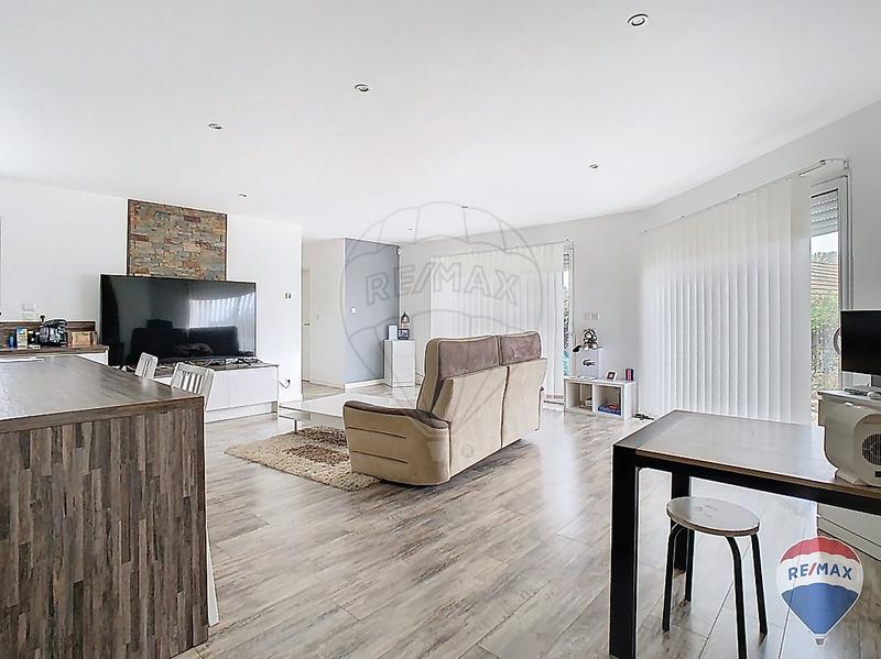 Maison - 111 m² - 6 pièces