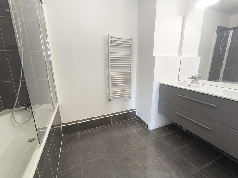 Appartement - 85 m² - 4 pièces