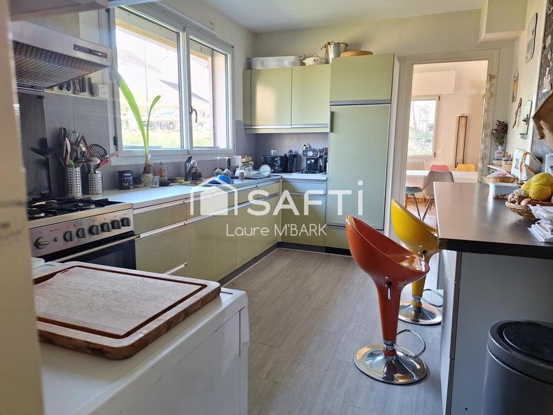 Maison - 169 m² - 11 pièces