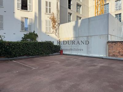 Parking / Garage - 12 m²