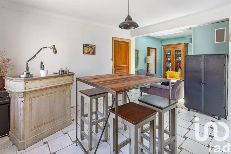 Maison - 168 m² - 8 pièces