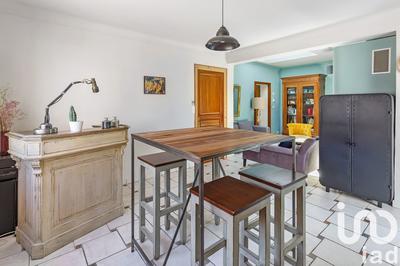 Maison - 168 m² - 8 pièces