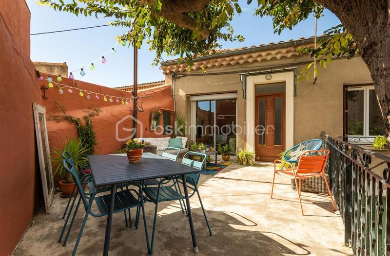 Demeure - 201 m² - 8 pièces