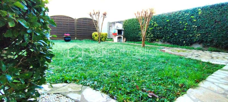 Maison - 104 m² - 4 pièces