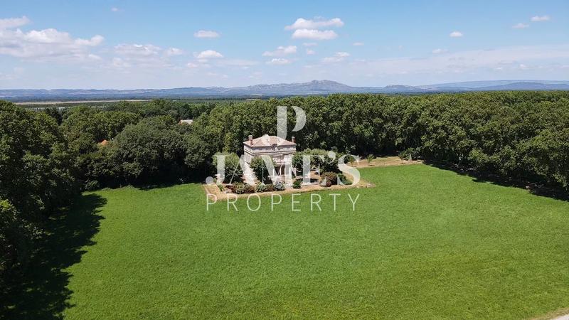 Maison - 510 m² - 16 pièces