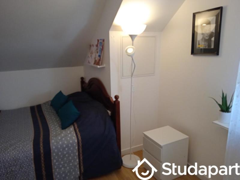 Chambre - 9 m² - 1 pièce