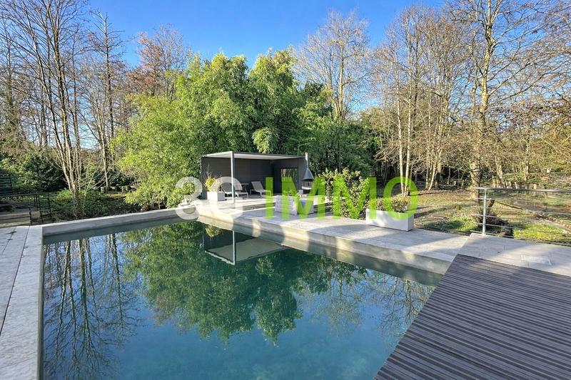 Moulin - 720 m² - 11 pièces