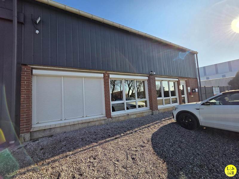 Local d'activités - 90 m² - 3 pièces