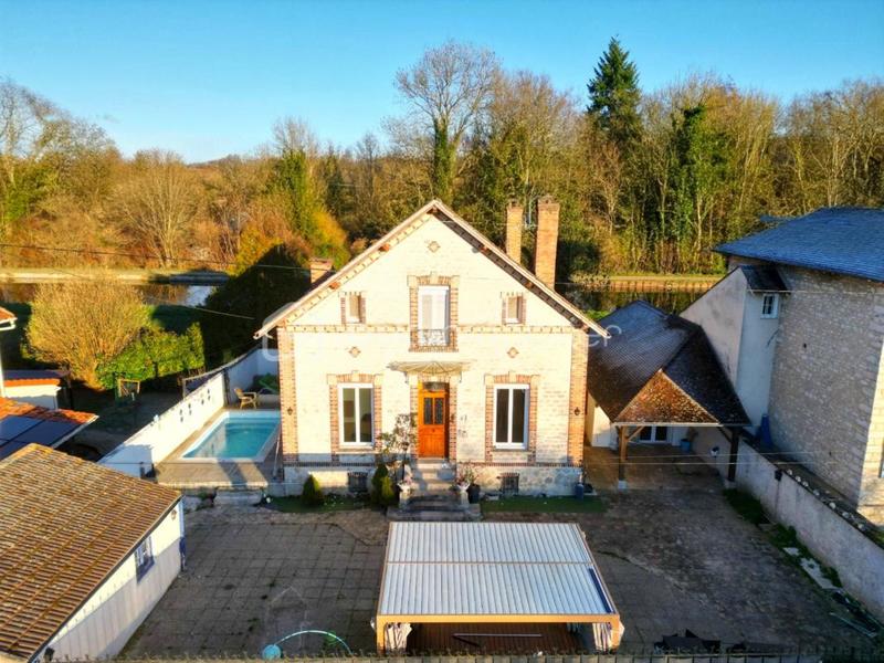 Maison en pierre - 122 m² - 5 pièces