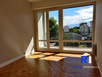 Appartement - 79 m² - 3 pièces
