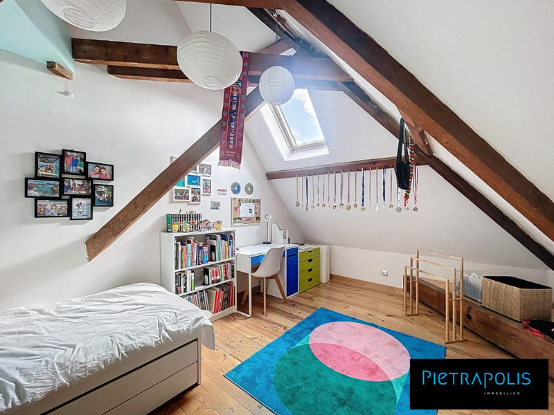 Appartement - 177 m² - 6 pièces